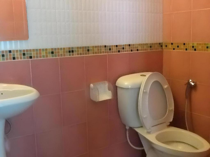 Bathroom, Rombaramee Villa Resort, Sung Noen