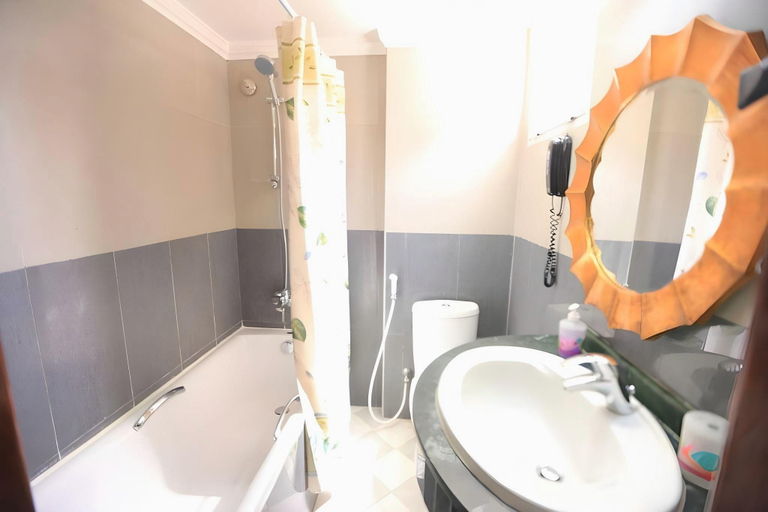 Bathroom 4, Concorde Inn Hotel, Dubai