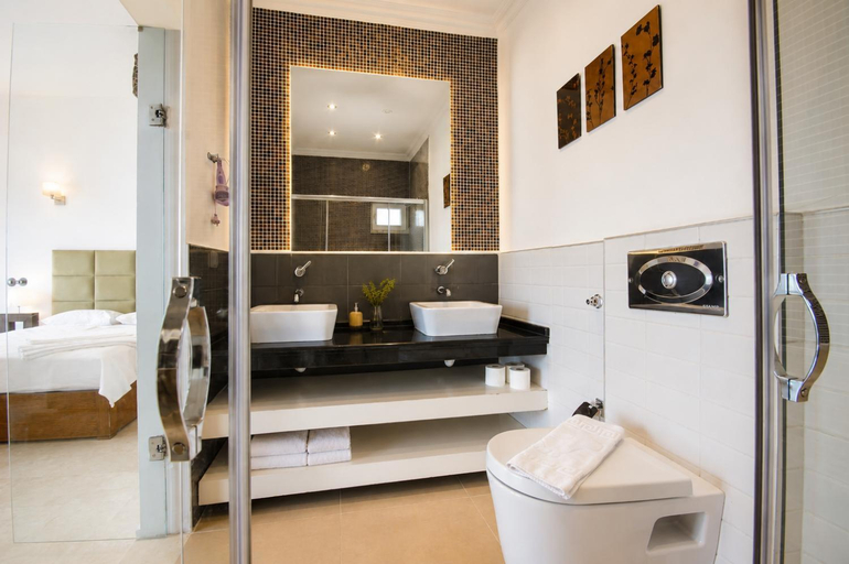 Bathroom 3, Hideaway Penthouse Apartment, Kaş