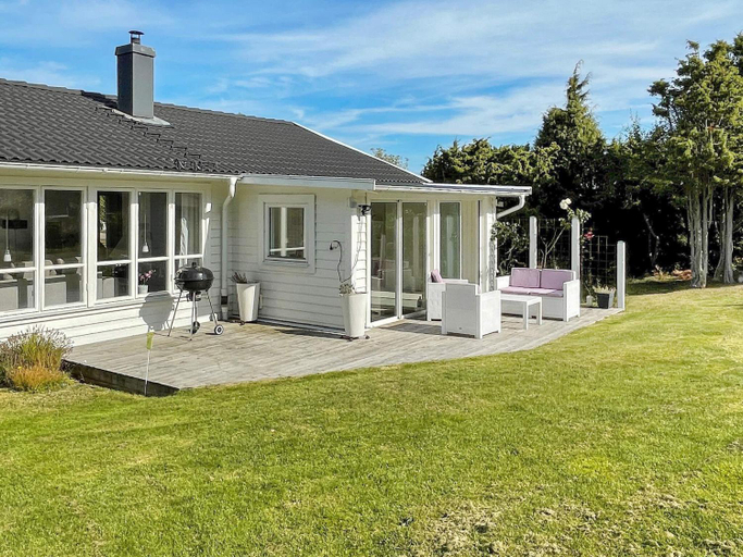 Exterior & Views 1, person holiday home in Nosund, Orust
