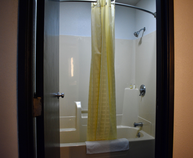 Bathroom, Mound View Inn & Suites, Grant