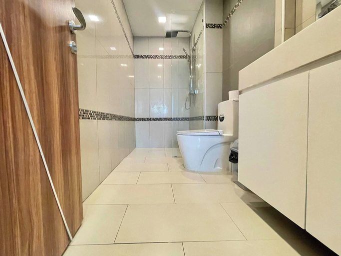 Bathroom 5, Room-top Floor Duplex With High Ceiling, Pattaya