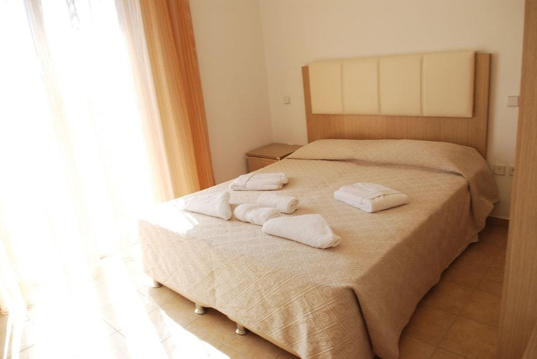Bedroom 2, Gennadi Gardens, South Aegean