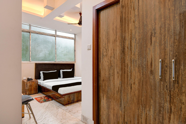 Room 5, Deluxe The Royal Orbit, North 24 Parganas
