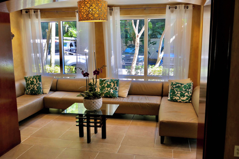 Interior 4, Grove Cove - Pool, Parking, Central Coconut Grove, Miami-Dade