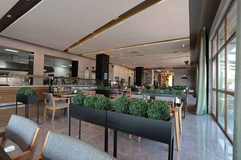 Food & Drinks 5, A Alcalar Hotel, Ula