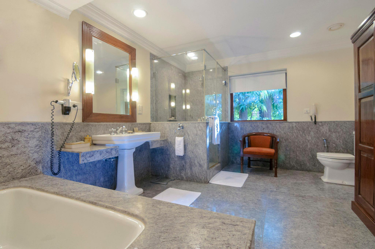 Bathroom 5, The Maharaja’s Lodge, Ranthambore (A Taj InnerCircle Hotel), Sawai Madhopur