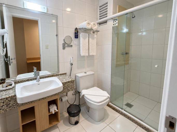 Bathroom 4, PraiaBella Hotel, São Luis