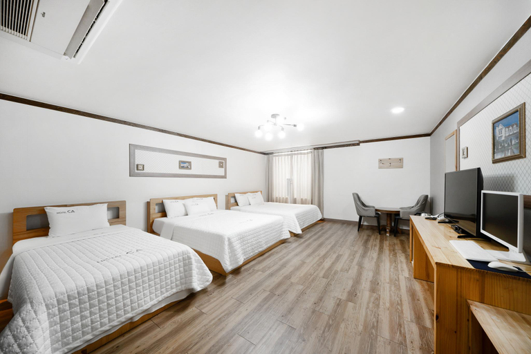 Bedroom 3, Gunsan CA Hotel, Gunsan