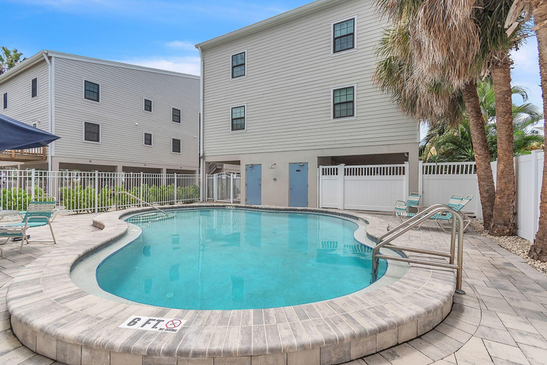 Pool 3, Indian Sands B3, Pinellas