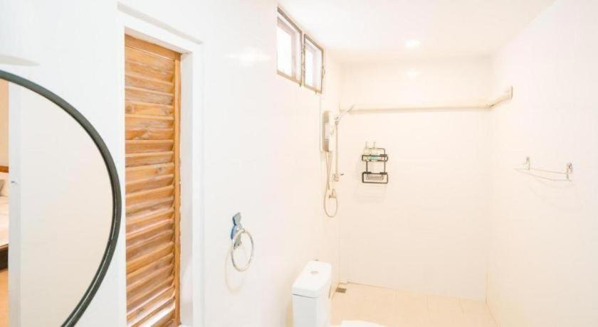 Bathroom, Baan Norn Plearn, Muang Chiang Rai