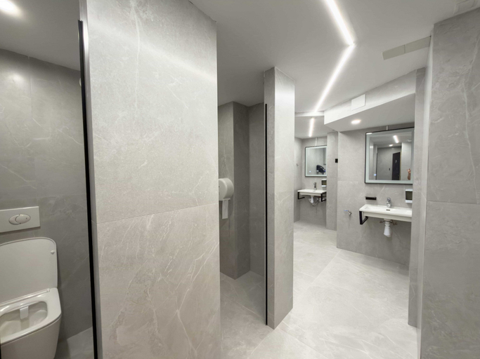 Bathroom 4, Almorada Cabins, Valencia