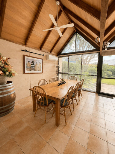 Room 5, Whalers Cove Villas, Busselton
