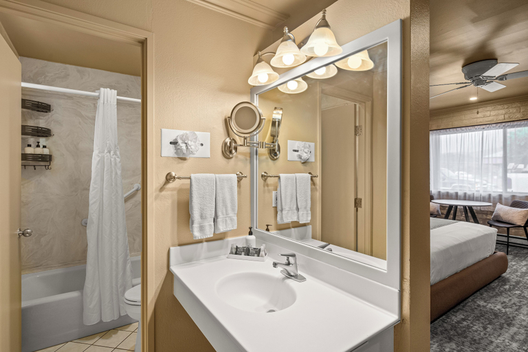 Bathroom 5, Sedona Hilltop Inn, Coconino