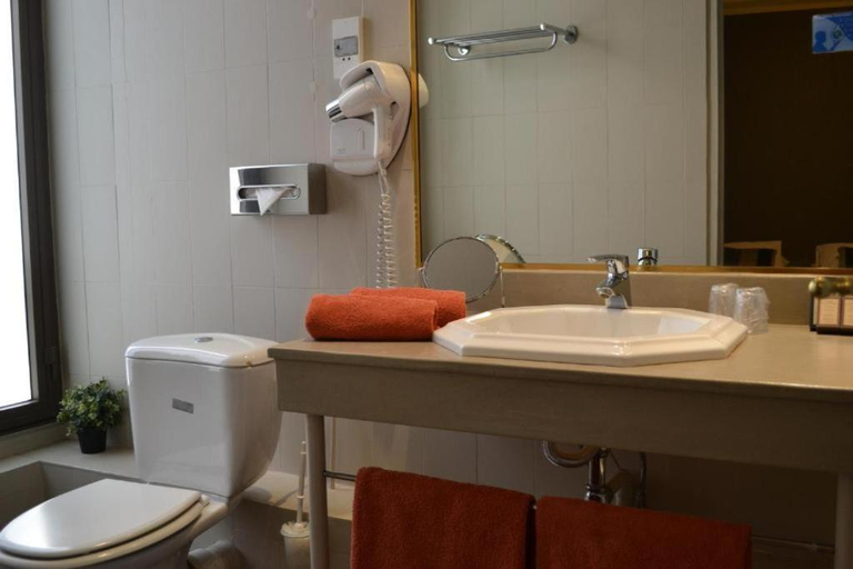 Bathroom 5, Saint Ferreol, Bouches-du-Rhône