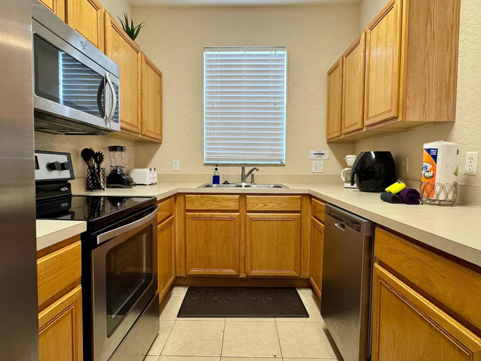 Private kitchen 2, Regal Palms 3BR Home Near Disney With Pool, Polk