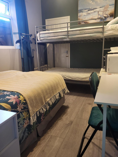 Bedroom, Mudeford Swans, Dorset