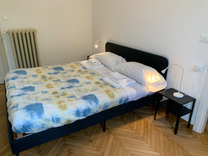 Room 2, Old City Bologna Rooms & Accomodations, Bologna
