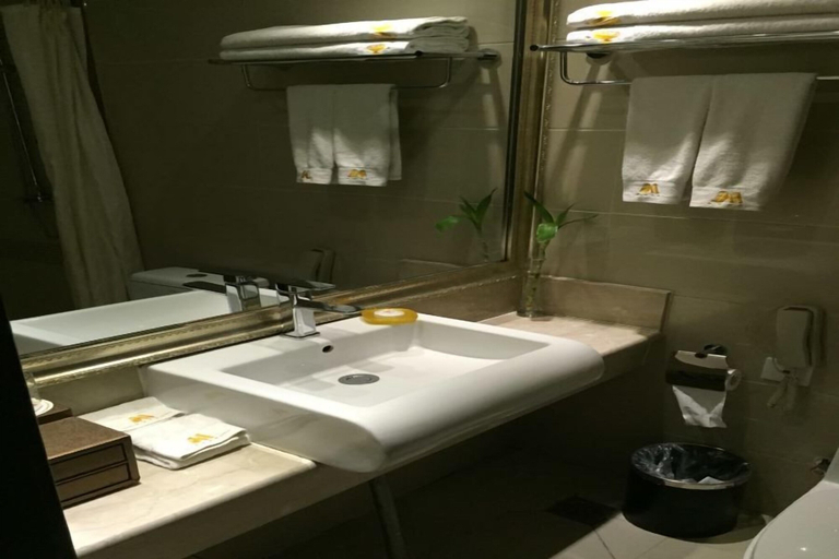 Bathroom 4, Manhattan International Hotel, Huaibei