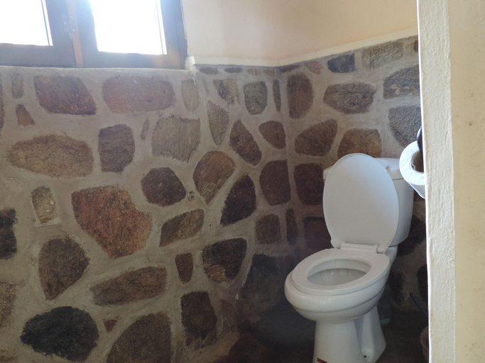 Bathroom 4, Mikumi Safari Lodge, Kilosa