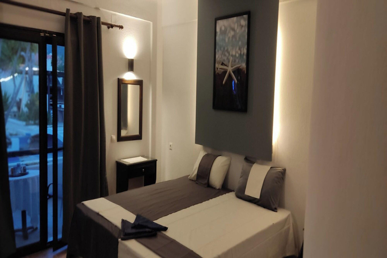 Room 2, Skiathos Young Guesthouse, Thessaly