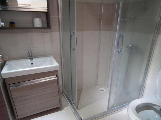 Bathroom 5, Yasemin Hotel, Erdek