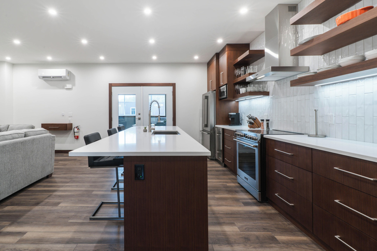 Private kitchen 4, The Timber Den, Columbia-Shuswap