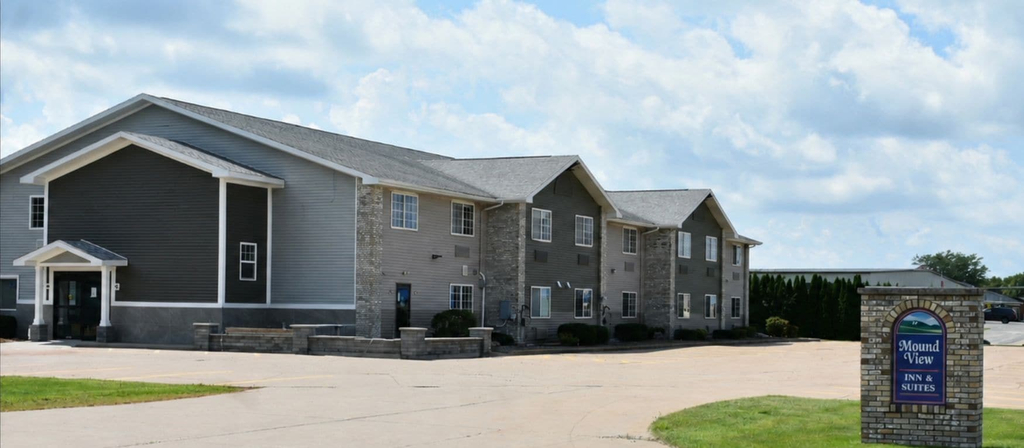 Exterior 4, Mound View Inn & Suites, Grant