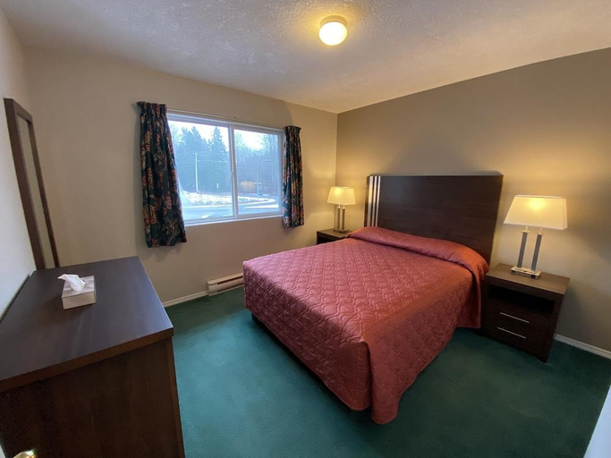 Bedroom 5, Lake Cowichan Lodge, Cowichan Valley