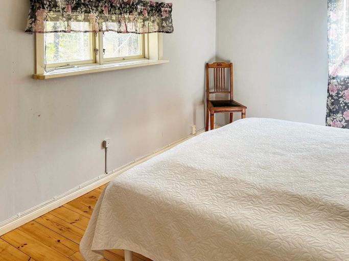 Bedroom 2, person holiday home in MUNSo-By Traum, Ekerö