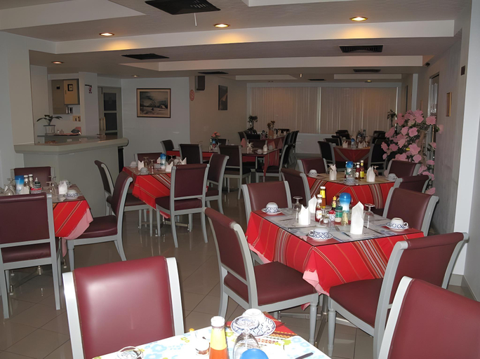 Food & Drinks 5, Far East Inn, Ratchathewi