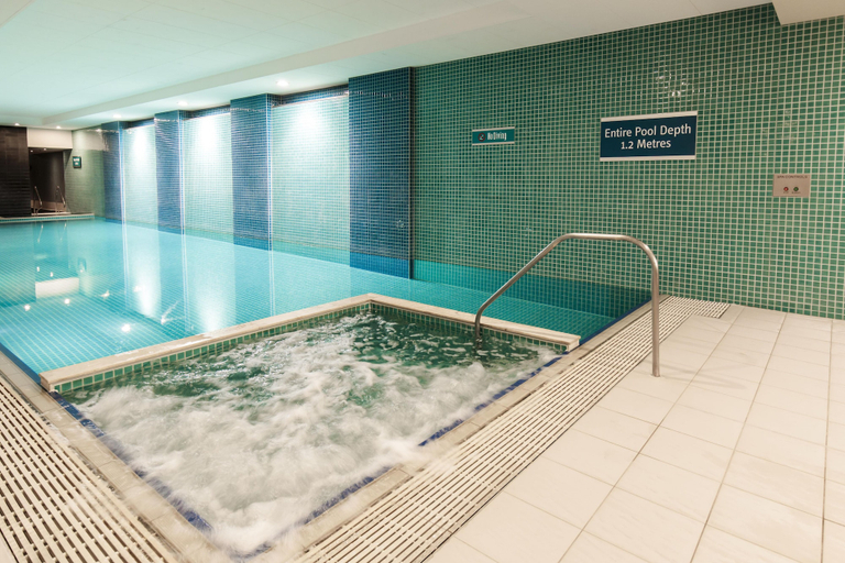 Sport & Beauty 2, Oaks Glenelg Plaza Pier Suites, Adelaide