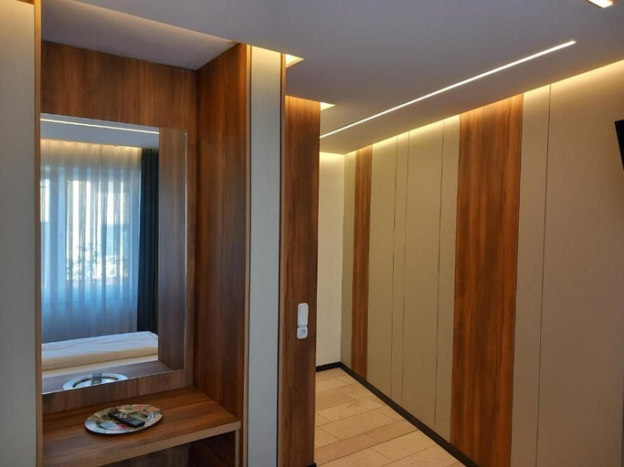 Interior 4, Room-single Room Without Balcony, Lippe