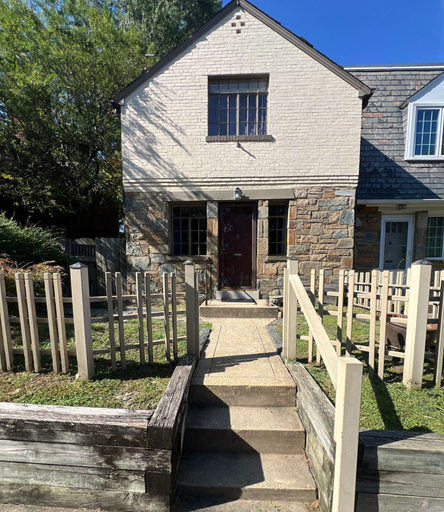 Exterior & Views, Spacious 4BR CozySuites in Old Town Alexandria, Alexandria