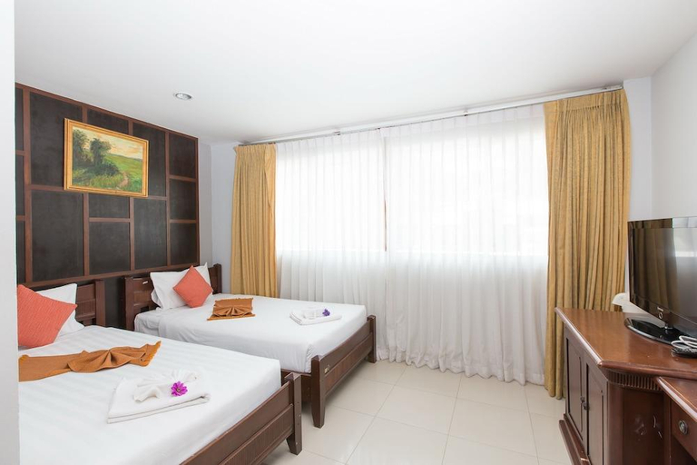Bedroom 2, Time Out Hotel Beach Front, Pulau Phuket