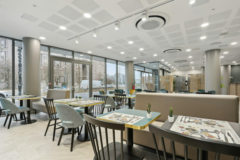 Food & Drinks 4, All Suites Appart Hôtel | Noisy-le-Grand, Seine-Saint-Denis
