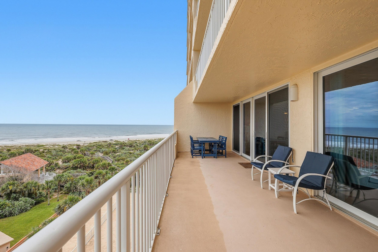 Outdoor dining 4, Minorca The Inlet 606, Volusia