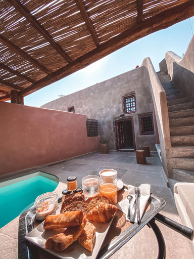 Food & Drinks, Andronikos Canaves, South Aegean