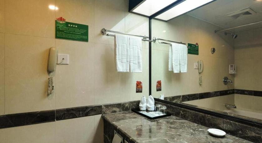 Bathroom 4, New Pearl River Hotel, Guangzhou