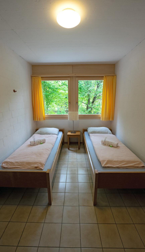 Bedroom 3, Delemont Youth Hostel, Delémont