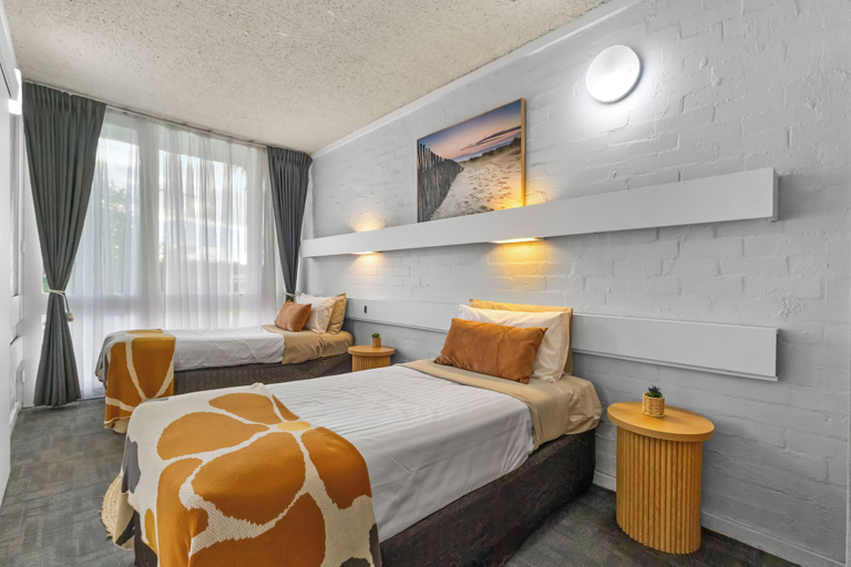Bedroom 3, Mallacoota Hotel Motel, E. Gippsland - Orbost