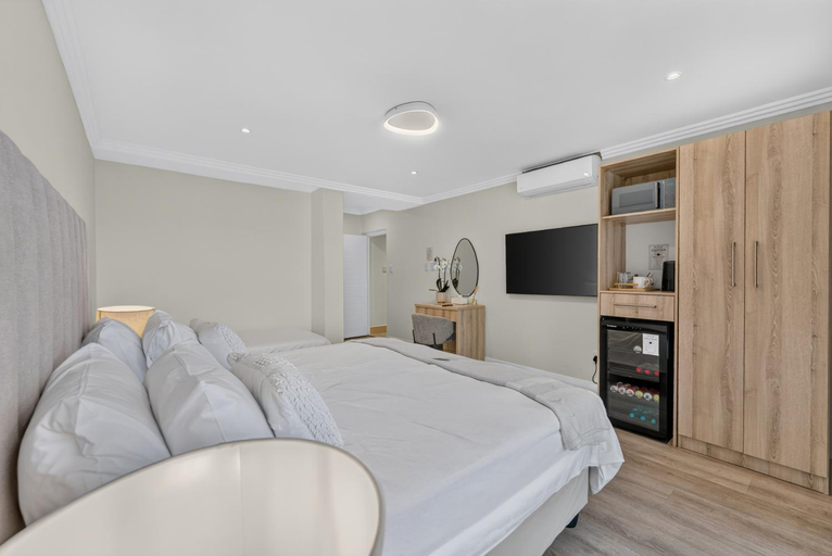 Bedroom 3, 61 On Camps Bay Guesthouse, City of Cape Town