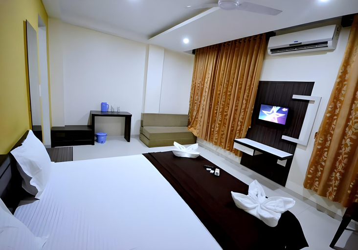Bedroom 2, Hotel Sai Kanhaiya, Ahmadnagar
