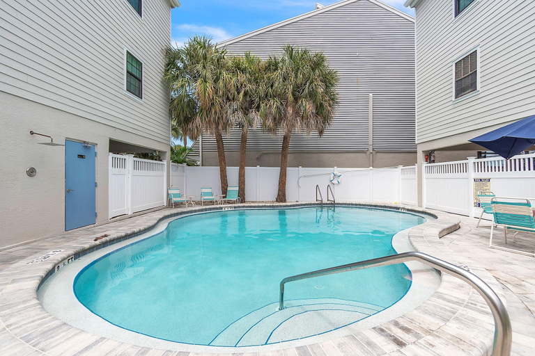 Pool 2, Indian Sands B3, Pinellas