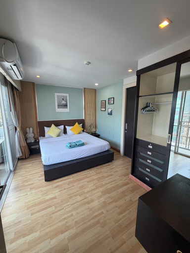Room 4, P Residence Thonglor, Wattana