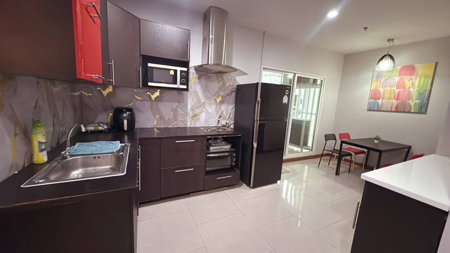 Interior 2, Bangkok Penthouse Escape Near MRT, Huai Kwang