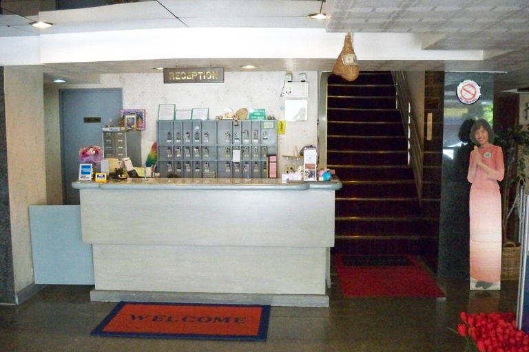 Public Area, Far East Inn, Ratchathewi