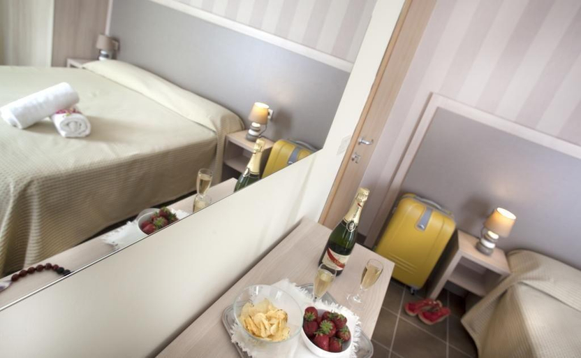 Bedroom 3, Hotel Villa Perazzini, Rimini