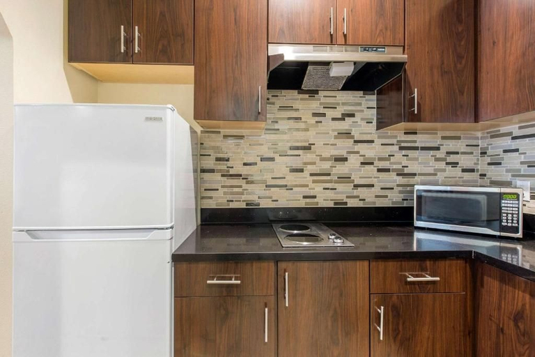 Private kitchen, Red Star Inn & Suites, Houston
