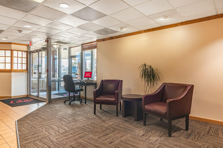Public Area 2, Red Roof Inn Ashtabula - Austinburg, Ashtabula